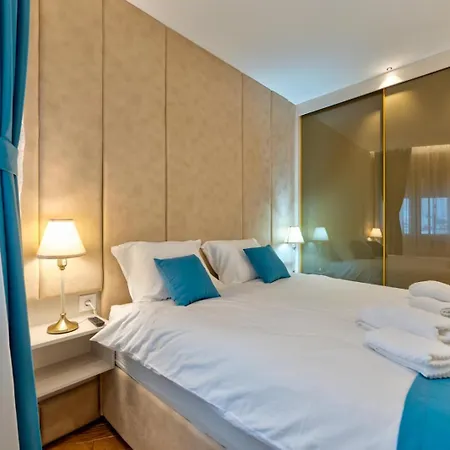 Lyonessa Gardens 1 公寓